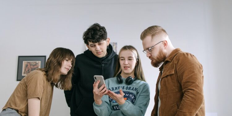 These Are The Phone Plans You Should Buy