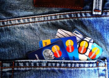 What’s the Right Number of Credit Cards to Have?