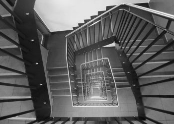 How to Choose the Best Stair Lift for Your Home