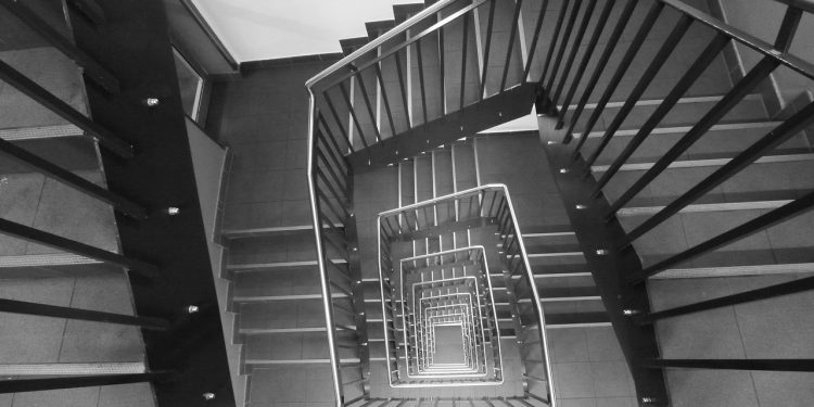 How to Choose the Best Stair Lift for Your Home